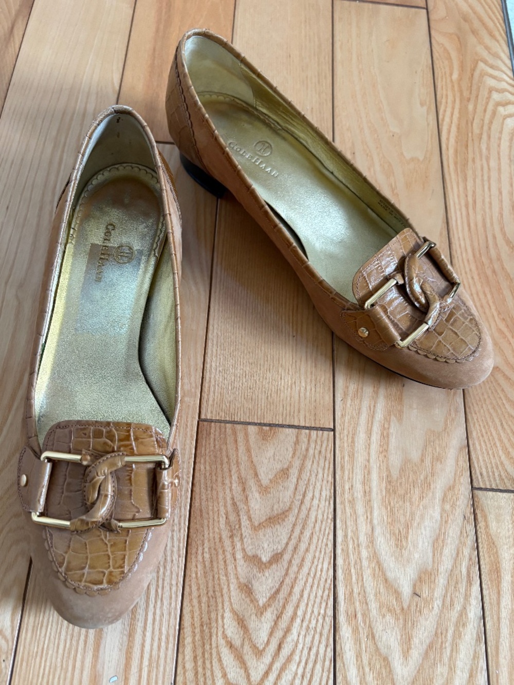 Cole Haan Tan Croc Embossed Leather Made in Brazil Tan Croc Leather Loafer 10B